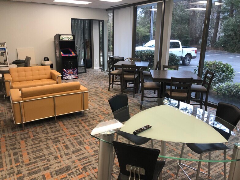 More Photos Of 24 Oglethorpe Professional Blvd, Savannah Medical For Lease