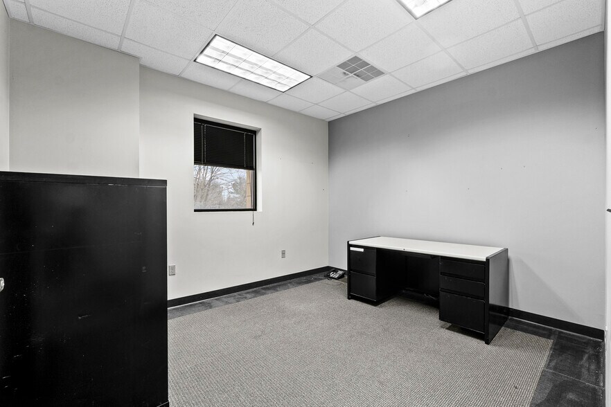 More Photos Of 7200 Highway 150, Greenville Office For Sale