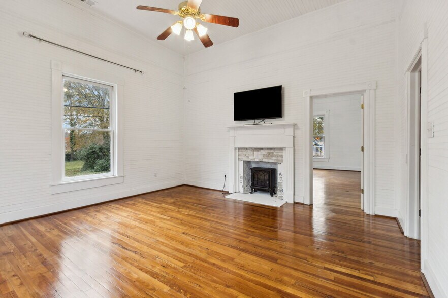 More Photos Of 2951 Moon Station Rd NW, Kennesaw Office For Sale