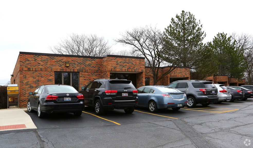 More Photos Of 1665-1695 Elk Blvd, Des Plaines Office For Lease