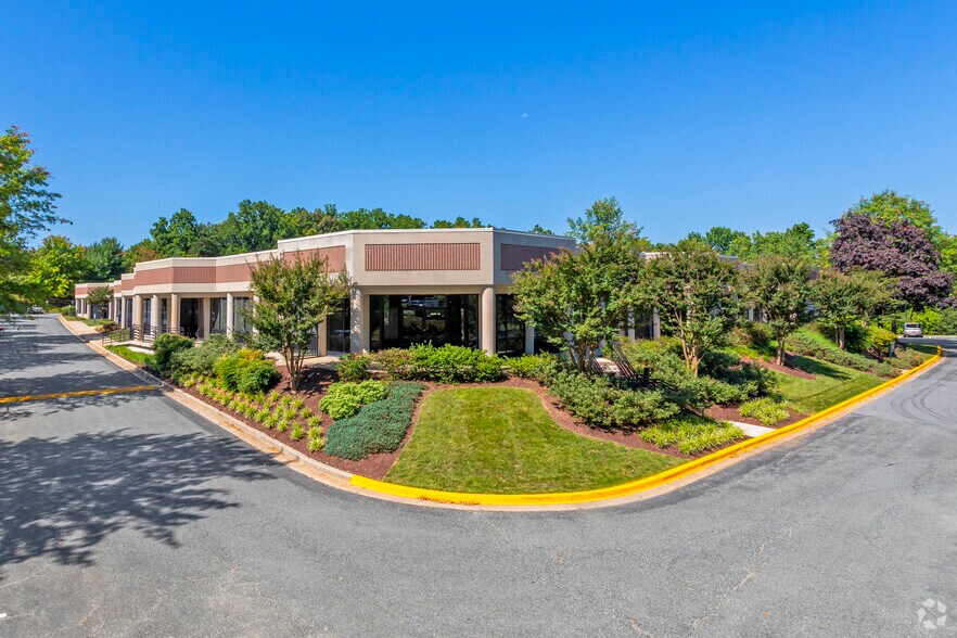 More Photos Of 12120 Plum Orchard Dr, Silver Spring Medical For Lease