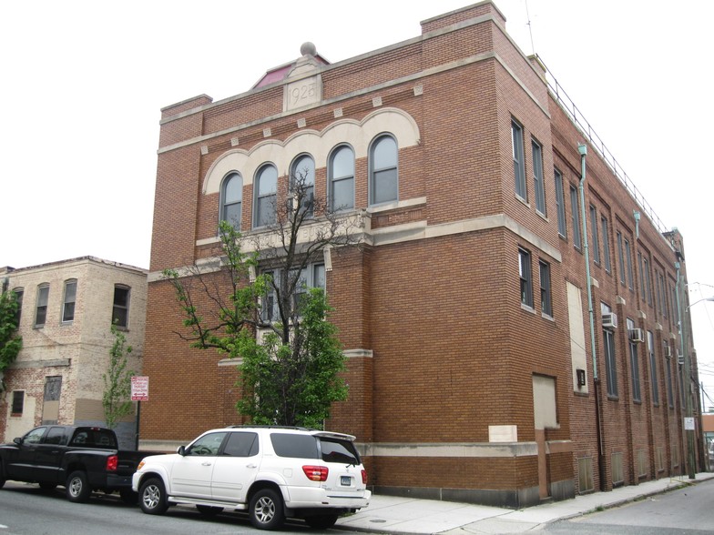 Primary Photo Of 2102 E Madison St, Baltimore Religious Facility For Sale