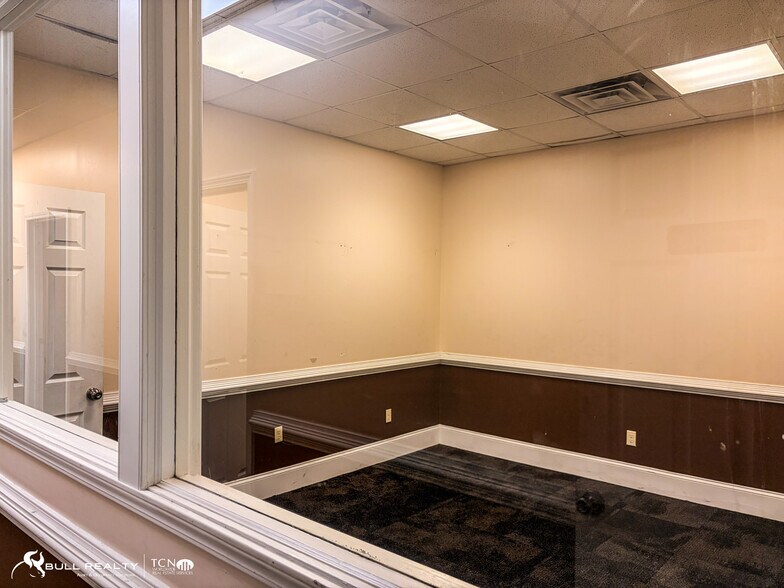 More Photos Of 5530 E Ponce De Leon Ave, Stone Mountain Distribution For Lease