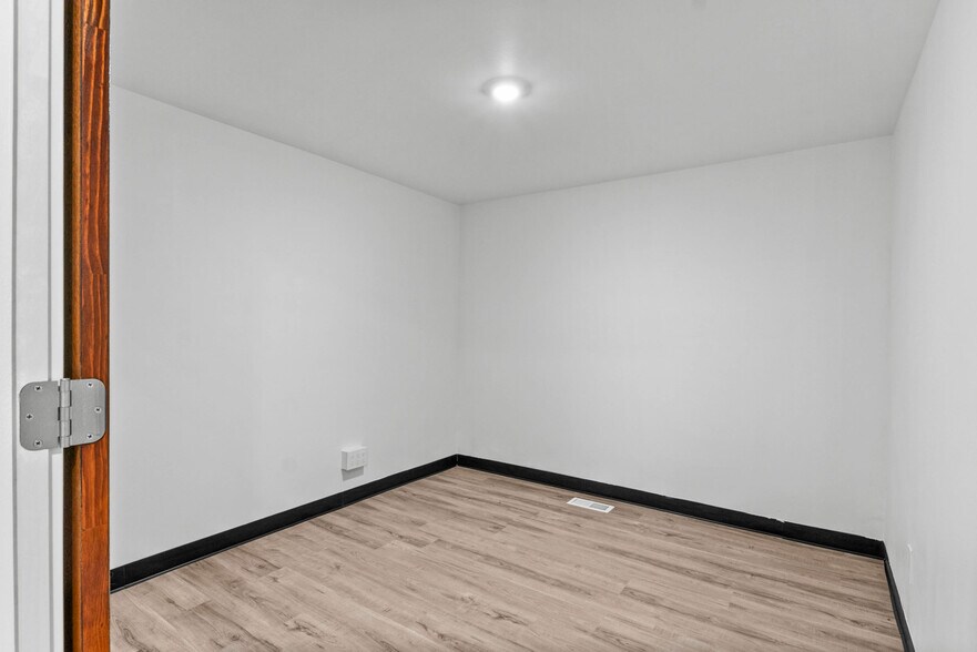 More Photos Of 2532 Spring Arbor Rd, Jackson Medical For Sale