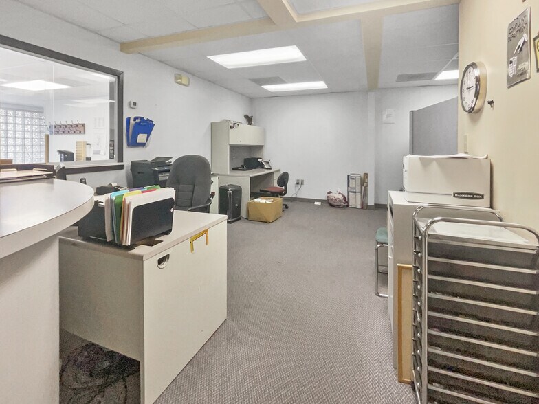 More Photos Of 608 N High St, Millville Medical For Sale