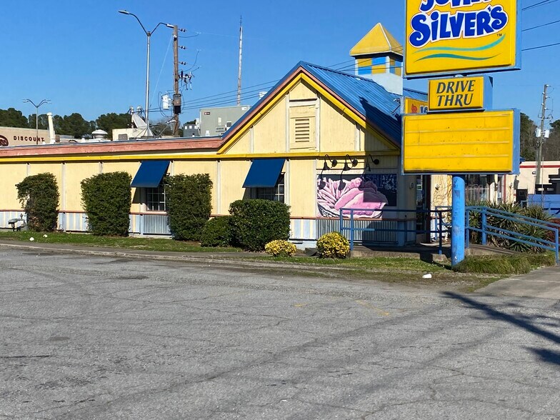 More Photos Of 616-760 Shurling Dr, Macon-Bibb Unknown For Lease