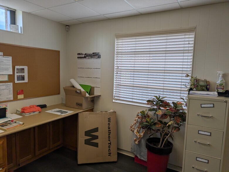 More Photos Of 1321 W Hill Ave, Valdosta Office For Sale