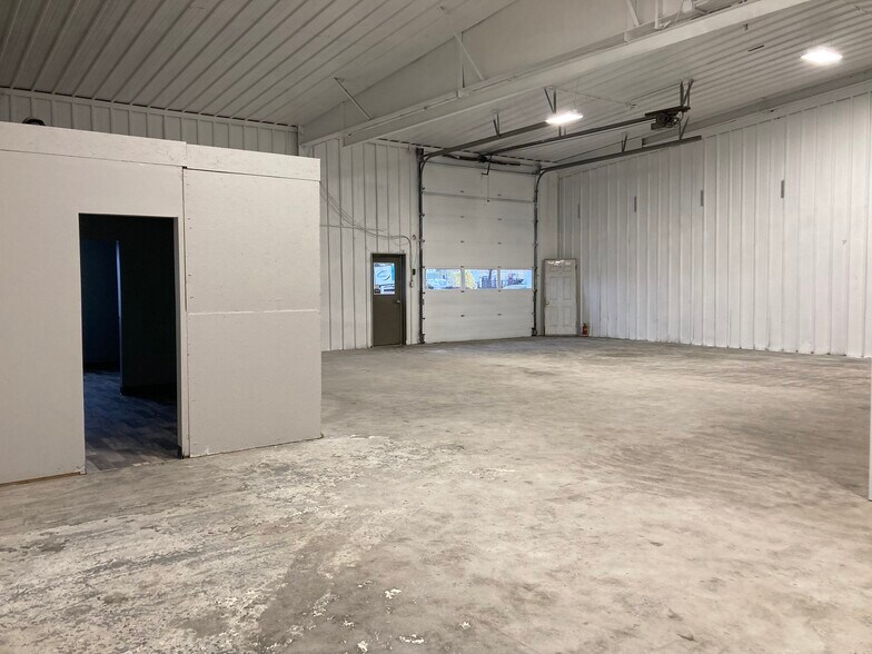 More Photos Of 2419 Sybrandt Rd, Traverse City Warehouse For Lease