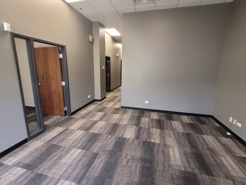 More Photos Of 3435-3464 S Halsted St, Chicago Apartments For Lease