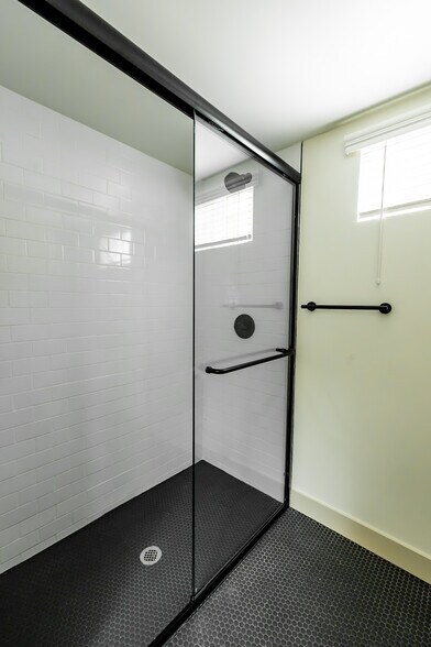 More Photos Of 5074 Madison Ave, San Diego Apartments For Sale