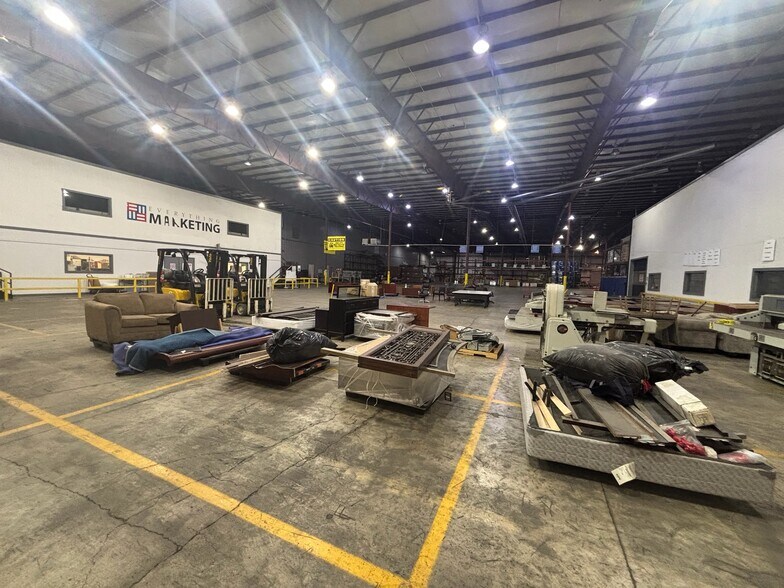 More Photos Of 9151 Youree Dr, Shreveport Distribution For Lease