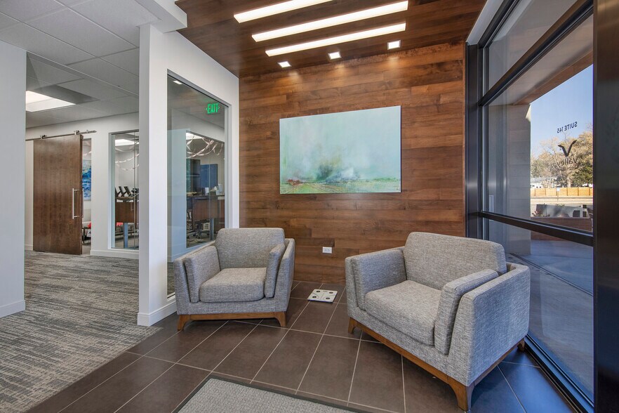 More Photos Of 2696 S Colorado Blvd, Denver Unknown For Lease