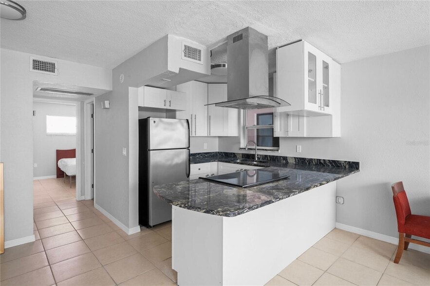 More Photos Of 11705 3rd St E, Treasure Island Apartments For Sale