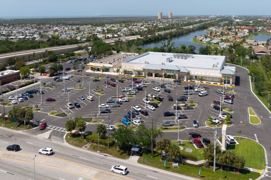 More Photos Of 16970 San Carlos Blvd, Fort Myers Unknown For Lease