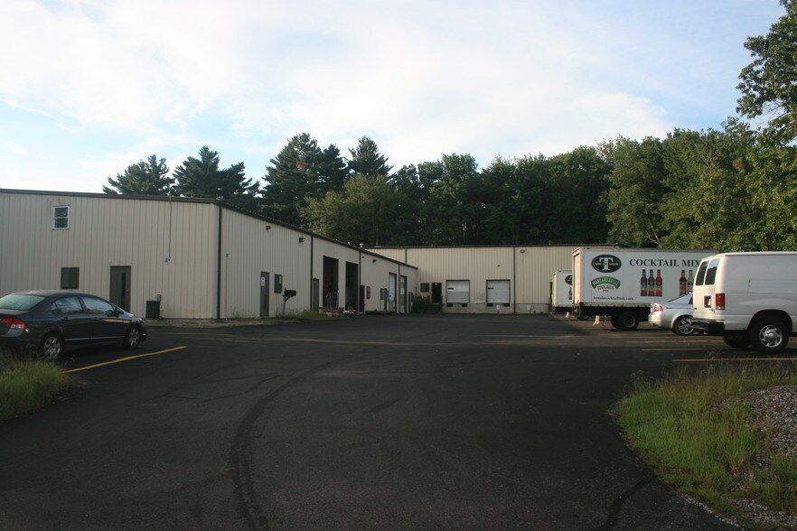 More Photos Of 11 Perry Dr, Foxborough Warehouse For Lease