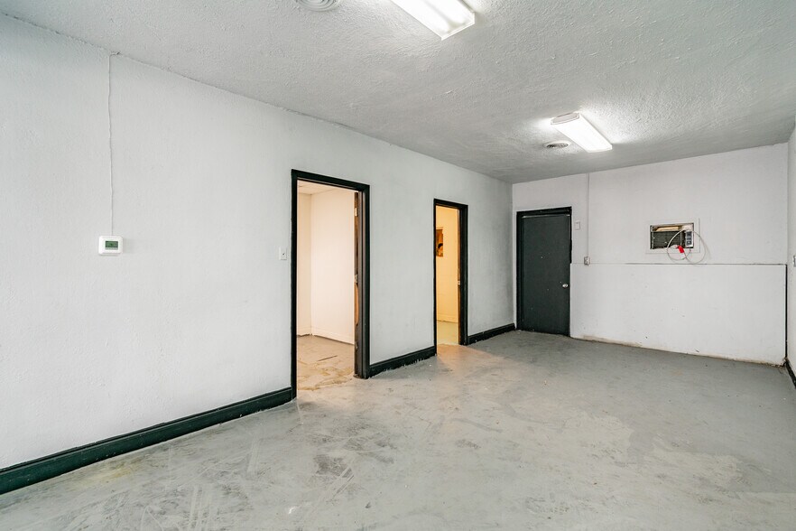 More Photos Of 3410 E 7th Ave, Tampa Loft Creative Space For Lease