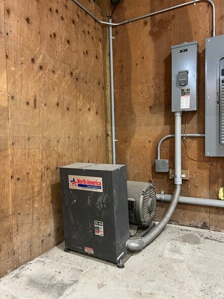 More Photos Of 104 NE 194th St, Ridgefield Contractor Storage Yard For Lease