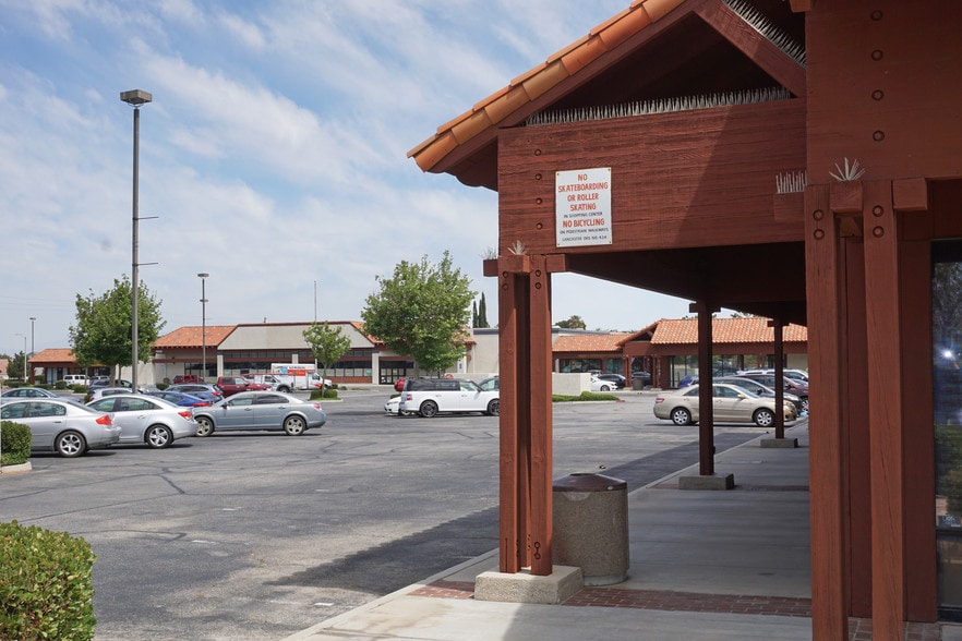 More Photos Of 1915-1989 W Avenue L, Lancaster Unknown For Lease