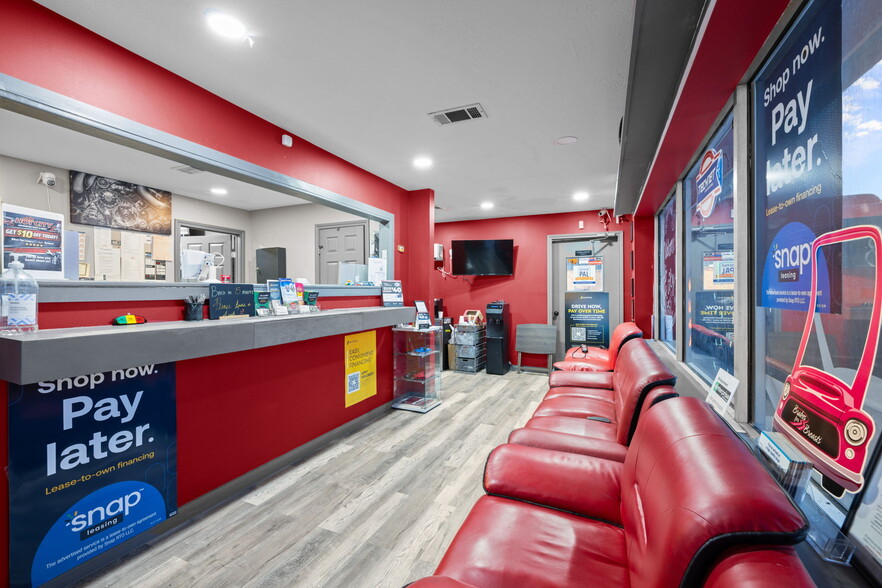 More Photos Of 2214 N Frazier St, Conroe Auto Repair For Sale