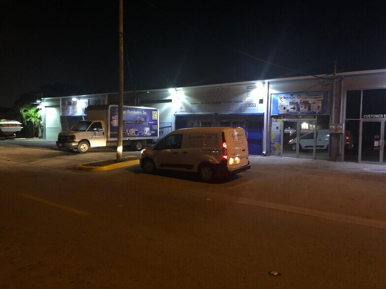 More Photos Of 4125 E 10th Ct, Hialeah Warehouse For Sale