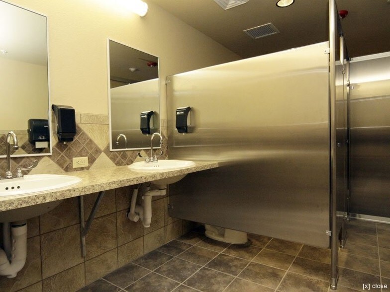 More Photos Of 6045 Lipan St, Denver Unknown For Lease