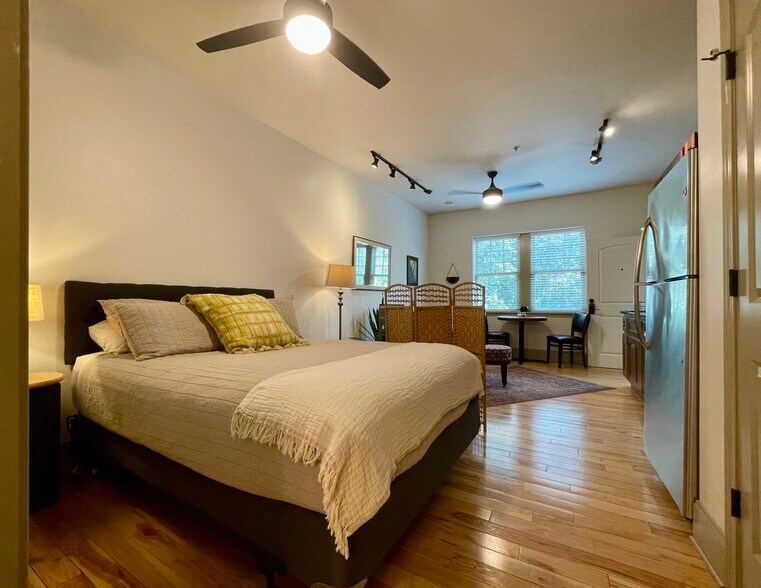 More Photos Of 5 Walnut St, Asheville Apartments For Sale
