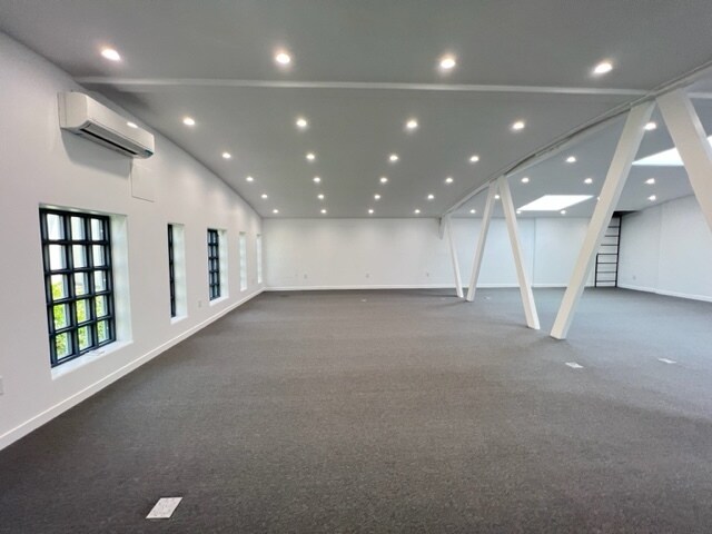 More Photos Of 1554 S Sepulveda Blvd, Los Angeles Office For Lease