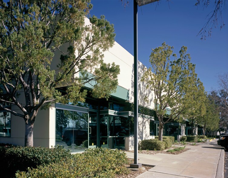 More Photos Of 40935 County Center Dr, Temecula Light Distribution For Lease