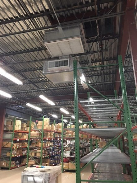 More Photos Of 585 105th Ave N, West Palm Beach Light Distribution For Lease