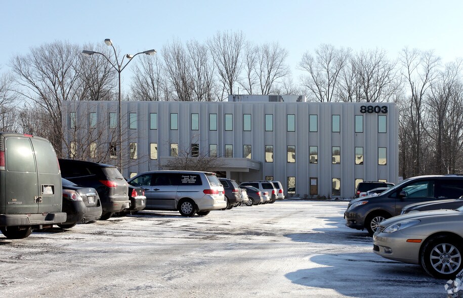 More Photos Of 8801 N Meridian St, Indianapolis Unknown For Lease