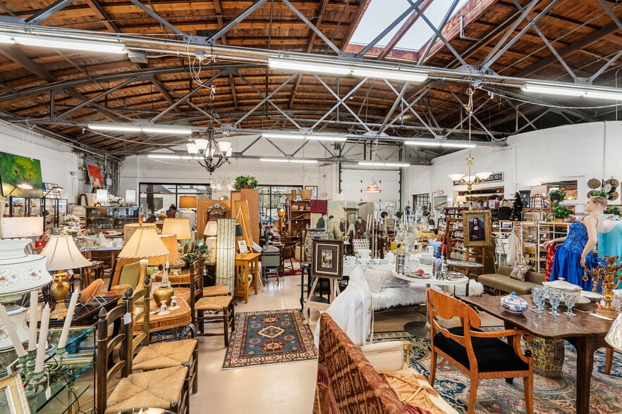 More Photos Of 47 S Main St, Ipswich Storefront Retail Residential For Sale