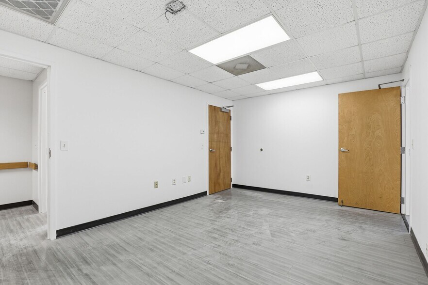 More Photos Of 744 Hartness Rd, Statesville Medical For Sale