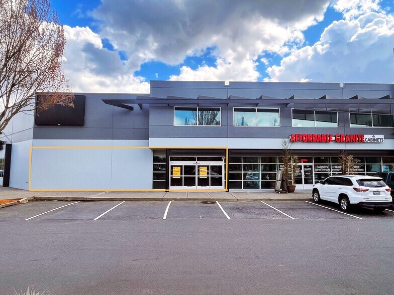 More Photos Of 12518 NE Airport Way, Portland Showroom For Lease