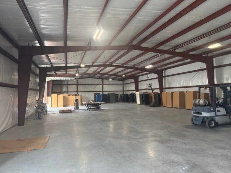 More Photos Of 8051 S Sam Houston Pky, Houston Unknown For Lease