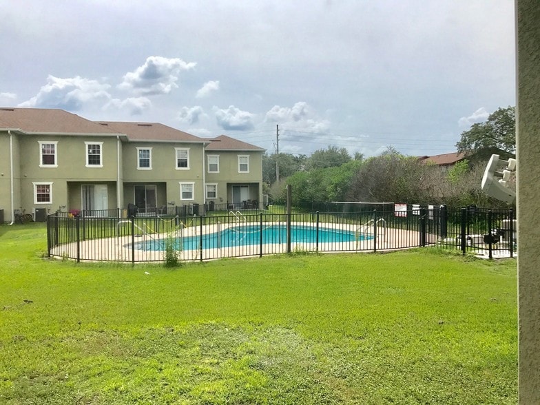 More Photos Of 1800 Bassinger St, Kissimmee Apartments For Sale