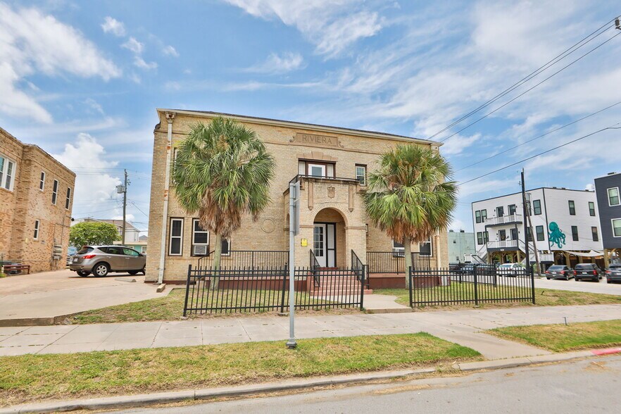 More Photos Of 717 Broadway St, Galveston Apartments For Sale