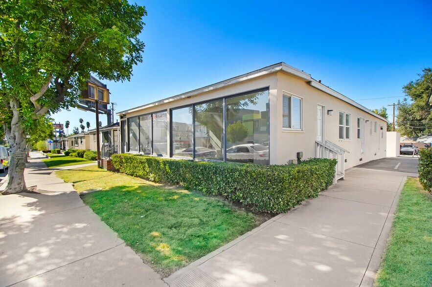 More Photos Of 2003 Lake Ave, Altadena Apartments For Sale