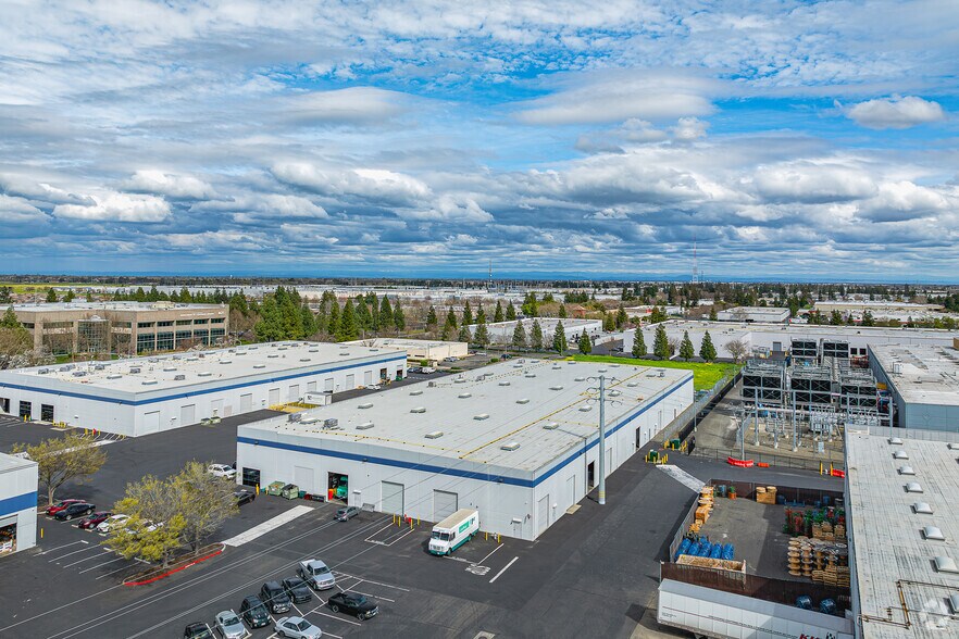 More Photos Of 1720 N Market Blvd, Sacramento Warehouse For Lease
