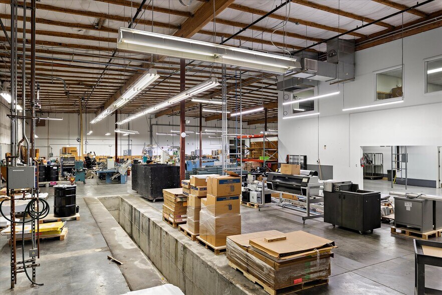 More Photos Of 21021 66th Ave W, Lynnwood Manufacturing For Sale