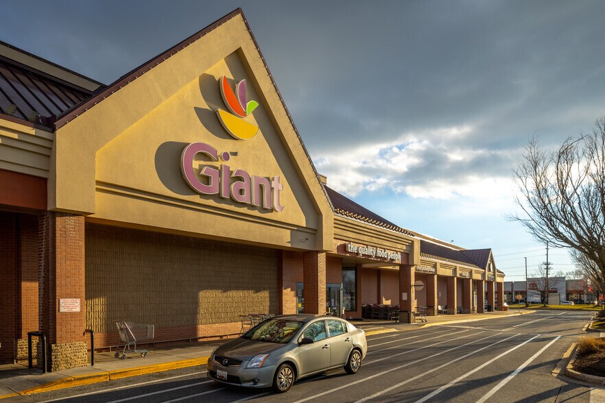 Primary Photo Of 405 Center St, Westminster Unknown For Lease