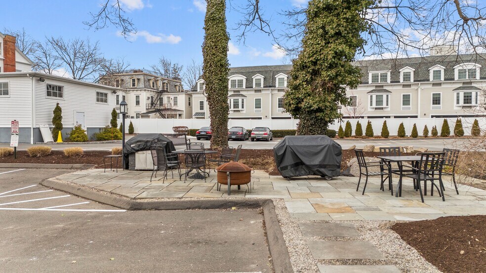 More Photos Of 2 Park St, Norwalk Apartments For Sale