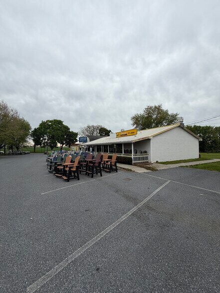 More Photos Of 2857-2867 Lincoln Hwy, Ronks Storefront Retail Residential For Sale