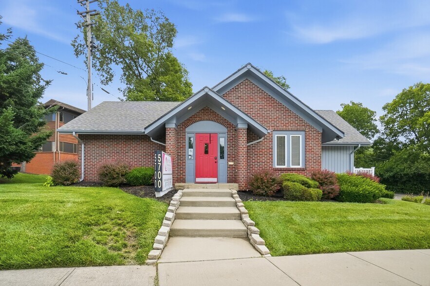 More Photos Of 5700 Far Hills Ave, Dayton Office For Sale