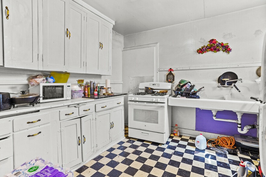 More Photos Of 1207 E Rio Grande Ave, El Paso Multifamily For Sale