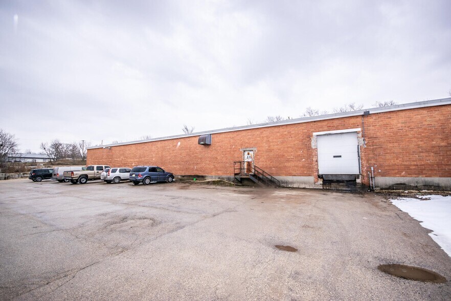 More Photos Of 625 Menomonee St, Theresa Warehouse For Lease