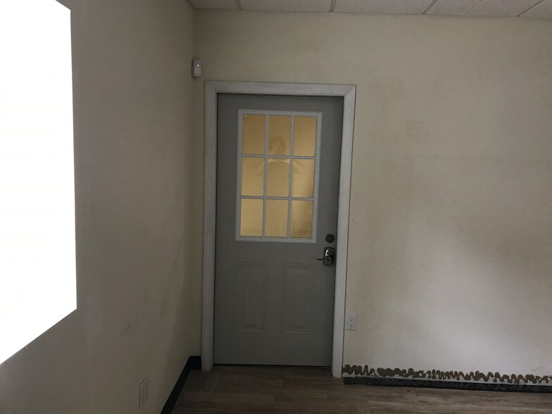 More Photos Of 57 Nashua St, Leominster Light Manufacturing For Lease