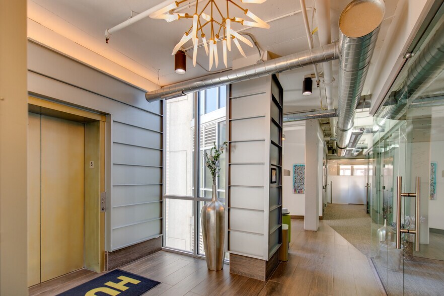 More Photos Of 116 W Hubbard St, Chicago Office For Lease