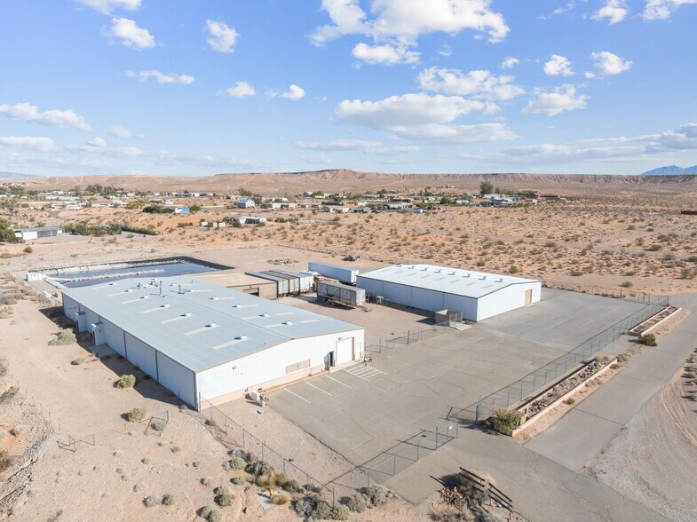 More Photos Of 480 Pat Ave, Overton Industrial For Sale