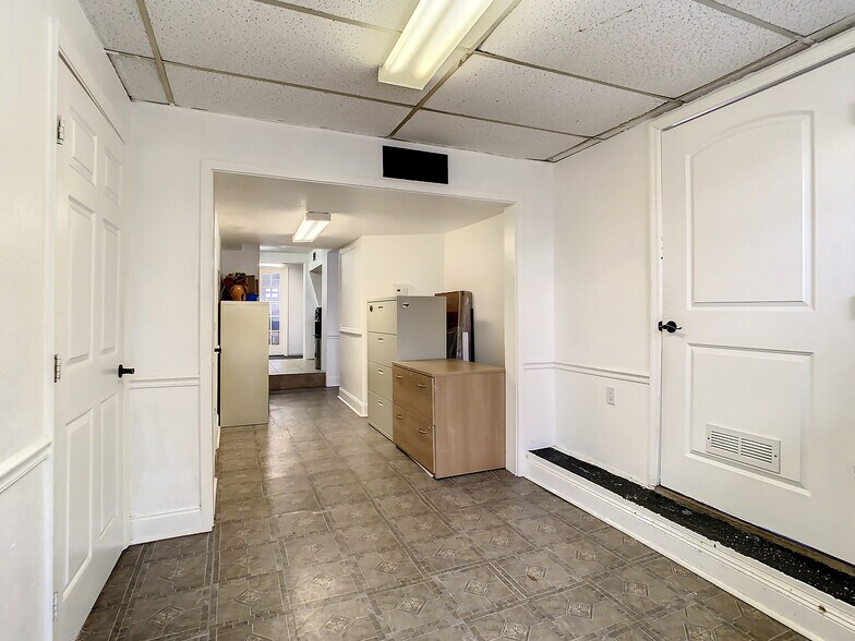 More Photos Of 315 Magnolia Ave, Auburndale Office Residential For Lease