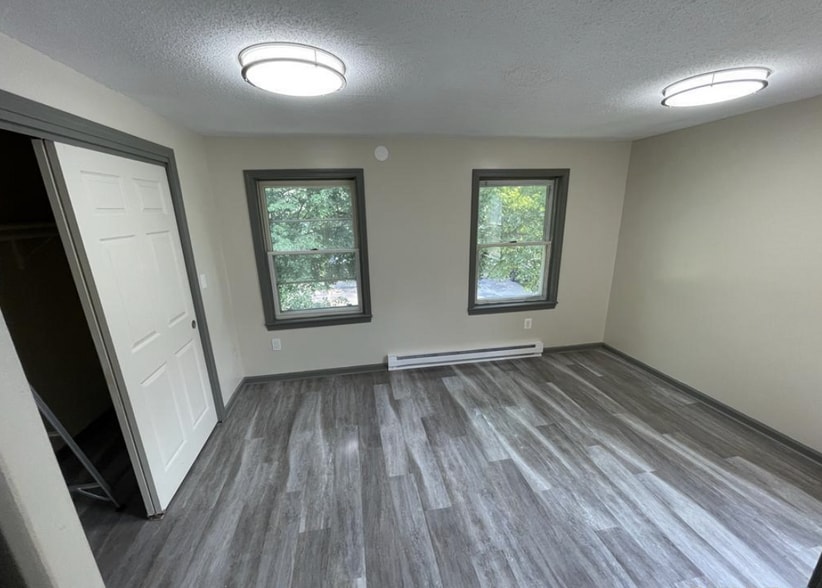 More Photos Of 23-36 Pine Crest Ridge, Woodstock Apartments For Sale